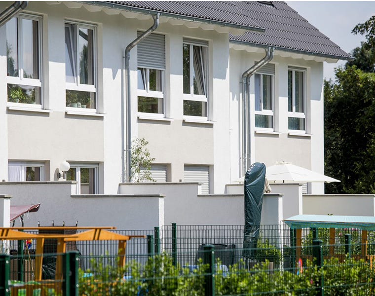 Familienfreundliche Häuser in der Pastor-Wolf-Straße in Niehl Referenzfoto eines Neubauprojektes von Bonava