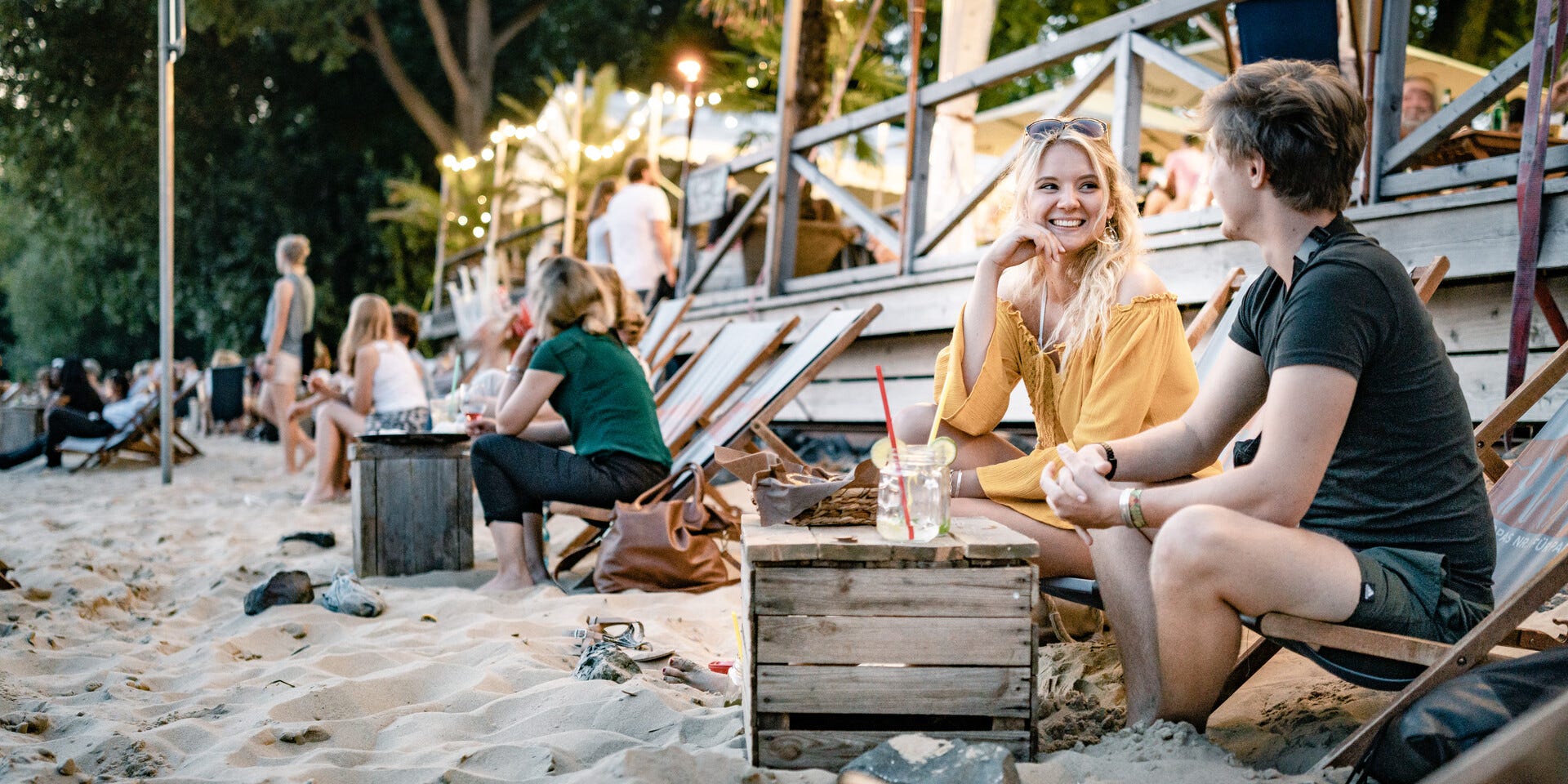 Umgebungsbild_Wedel_Picknick_am_Strand.jpg